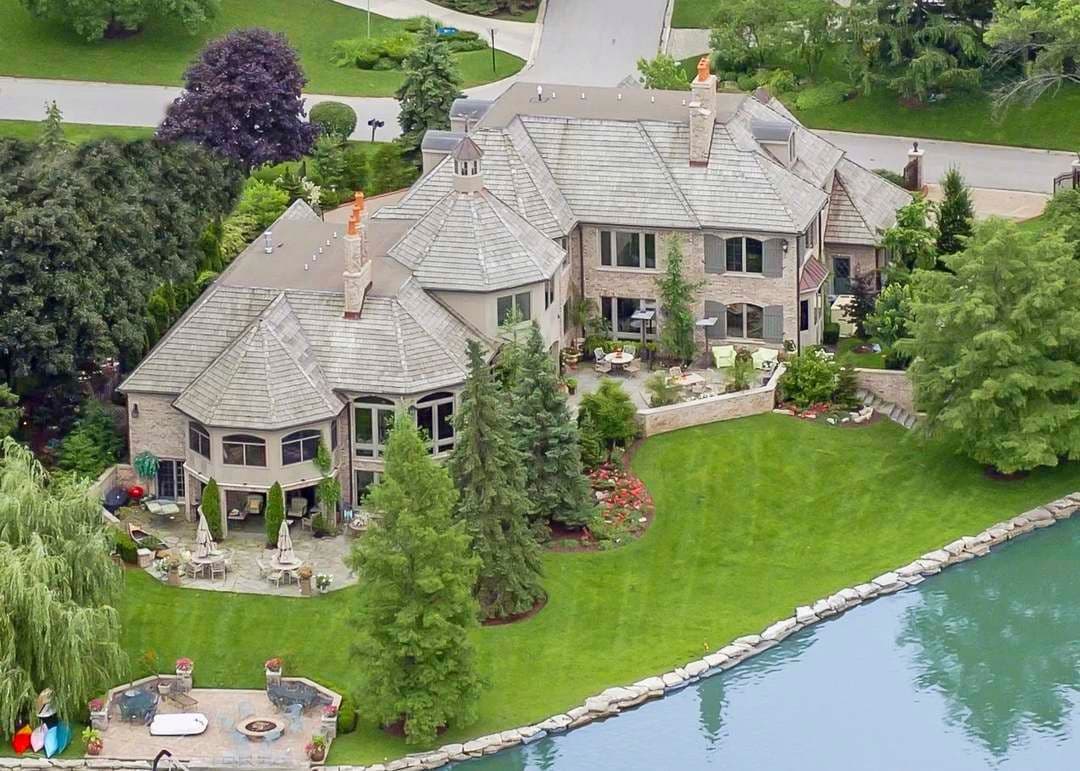 Massive Hinsdale Moving Sale